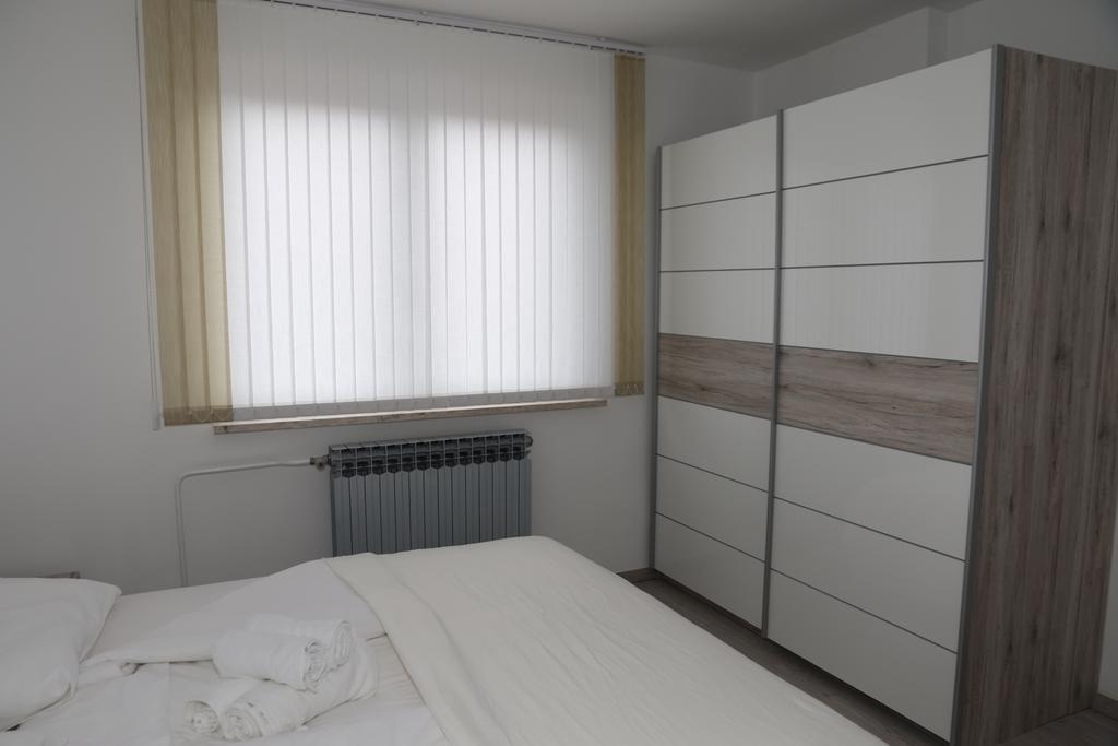 Apartmani Villa Christina Ičići Eksteriør billede
