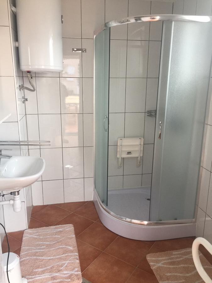 Apartmani Villa Christina Ičići Eksteriør billede