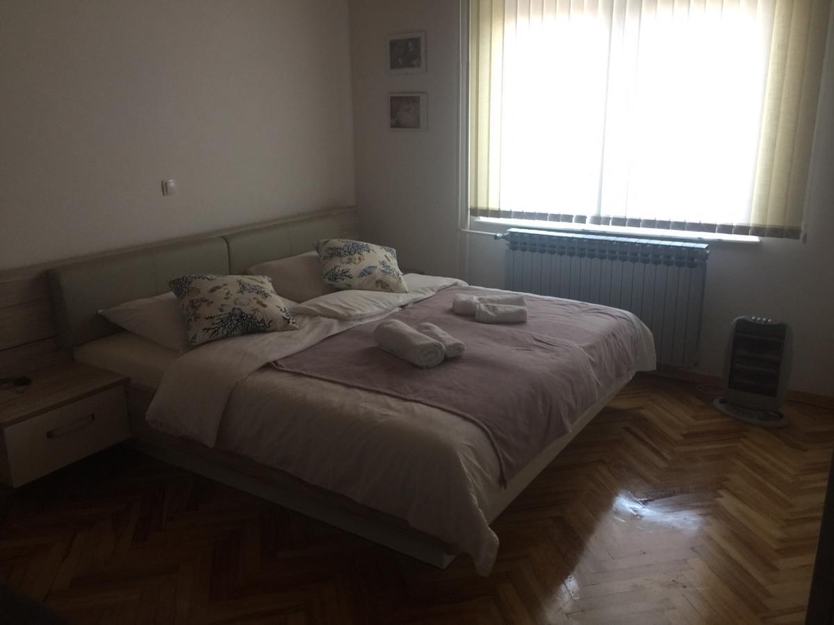 Apartmani Villa Christina Ičići Eksteriør billede